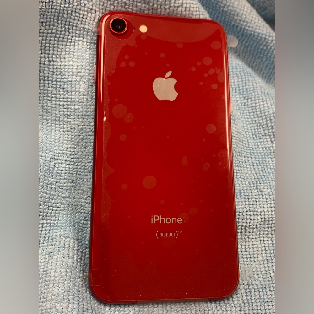 Apple iPhone 8 in PRODUCT (Red)